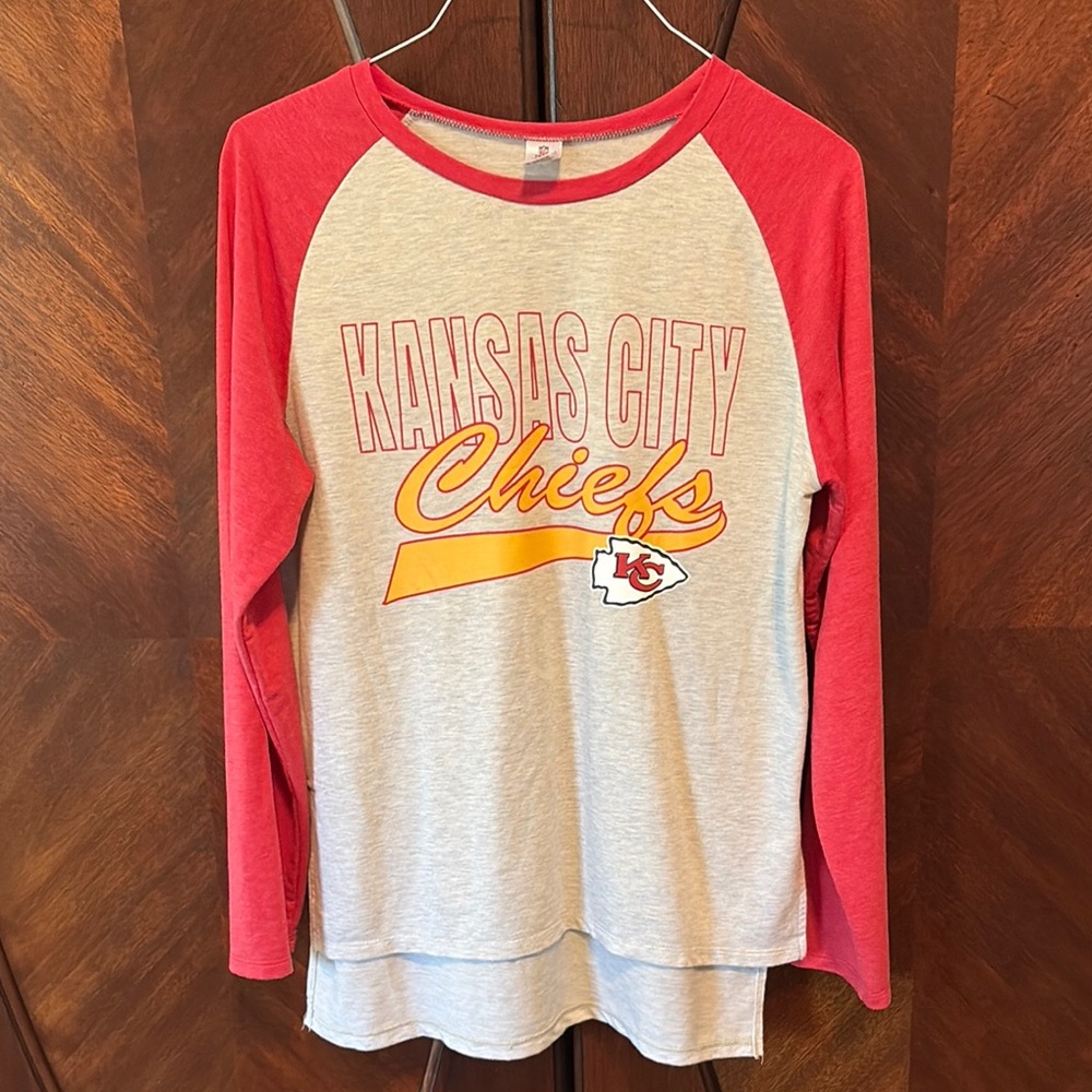 Kansas City Chiefs Raglan Shirt - Red and Gray